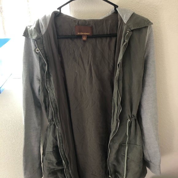 HIVE AND HONEY OLIVE AND GREY JACKET - Picture 6 of 6